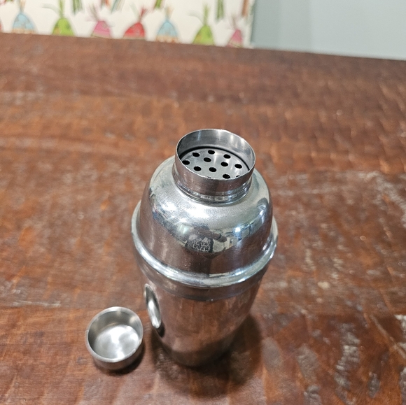 Vintage Cocktail Shaker - Picture 4 of 5